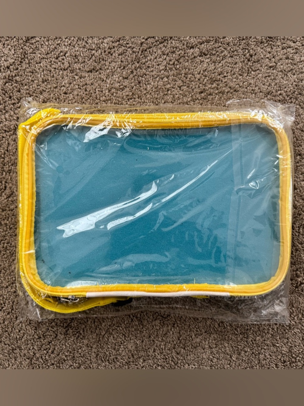 NIP GoPinPro Pinfolio Classic - Picture 2 of 2